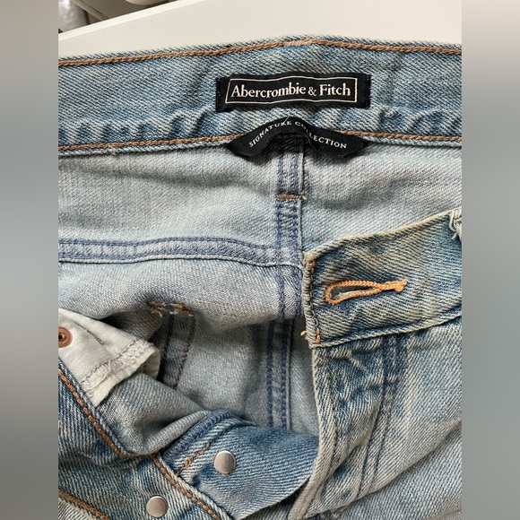 Abercrombie ripped jeans - Picture 5 of 6